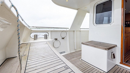 Яхта Privateer Trawler 50